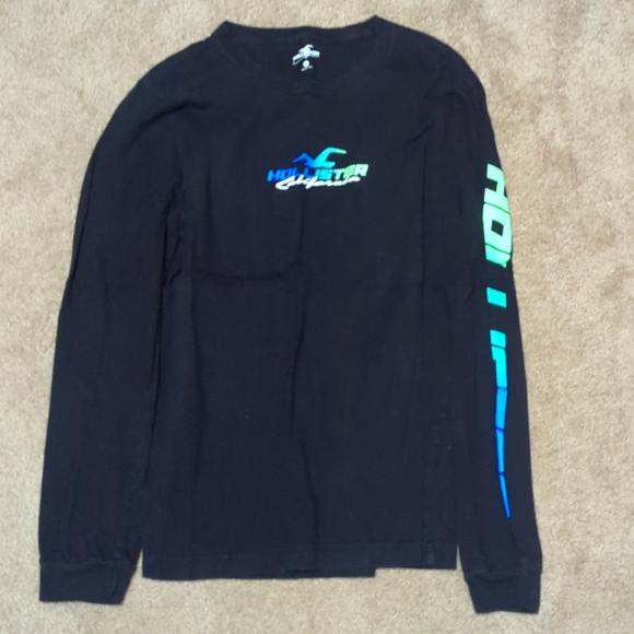 Hollister Shirt - Picture 1 of 3
